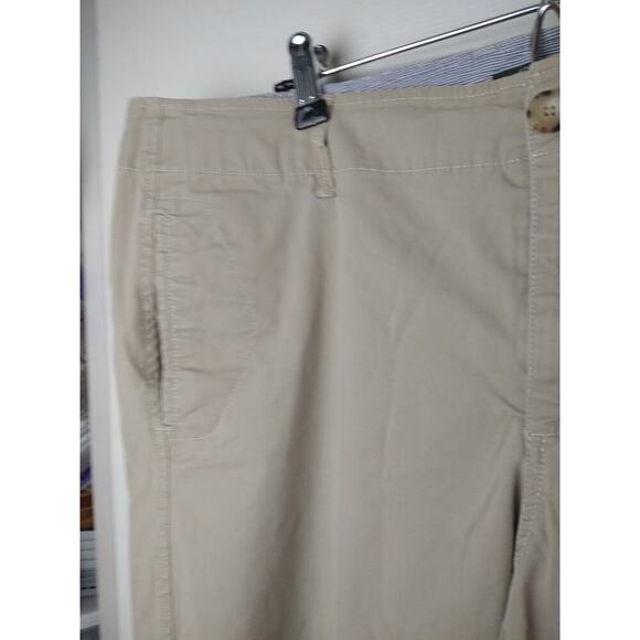 Eddie Bauer Vashon Fit Tan Wide Leg Pocket Zip Slit Capri Pant Size 40" Waist - Picture 5 of 12